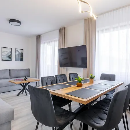 Sunline Urocza 5c 아파트